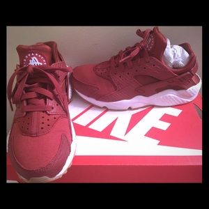 Womens Huarache Run SE